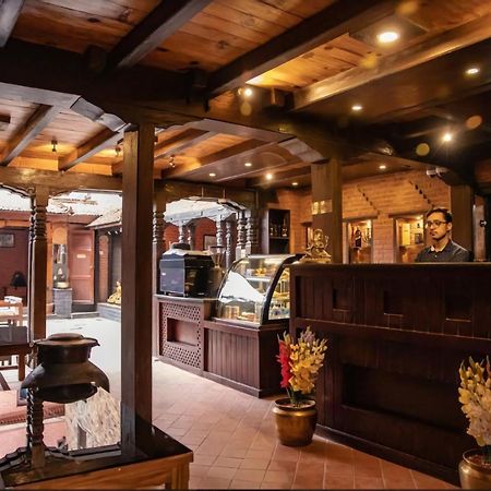 Hotel Baha Restaurant And Cafe Bhatgoan Екстериор снимка