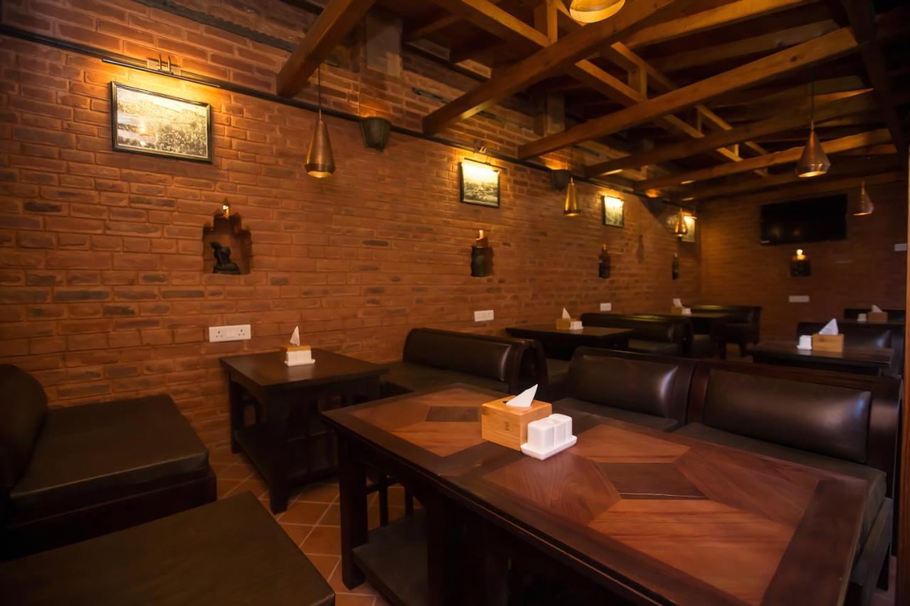Hotel Baha Restaurant And Cafe Bhatgoan Екстериор снимка