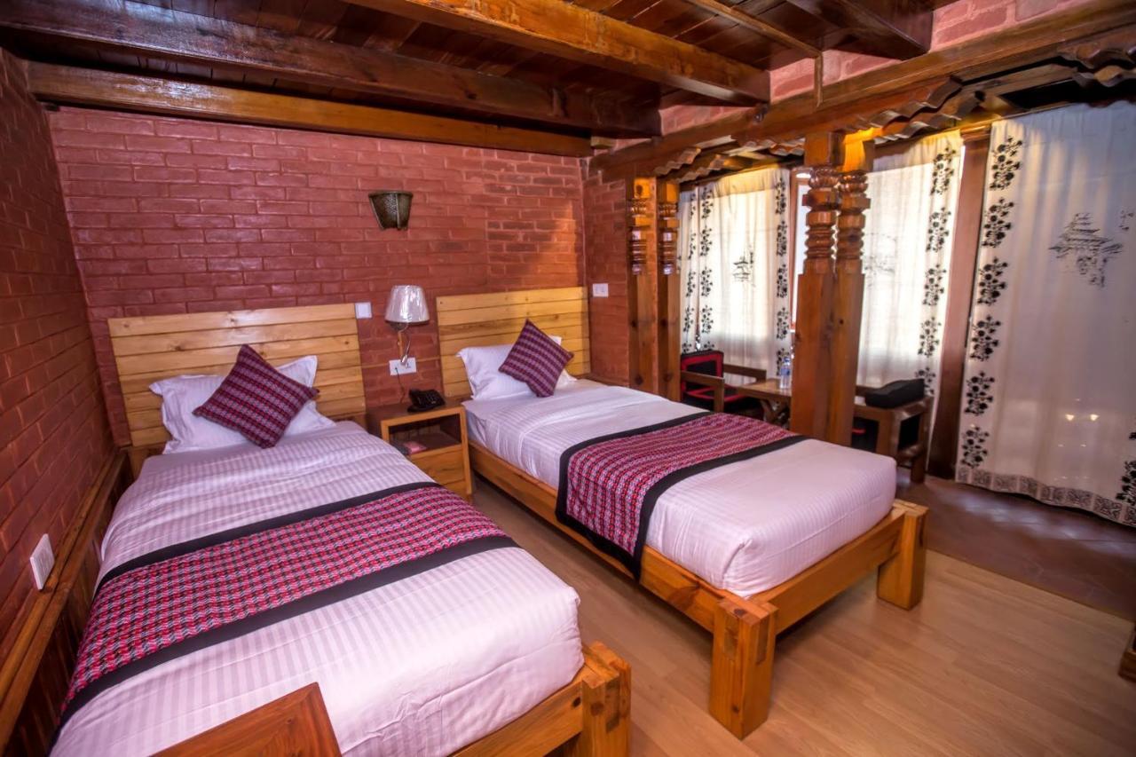 Hotel Baha Restaurant And Cafe Bhatgoan Екстериор снимка