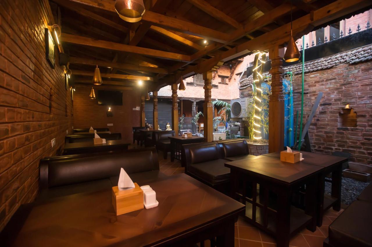 Hotel Baha Restaurant And Cafe Bhatgoan Екстериор снимка