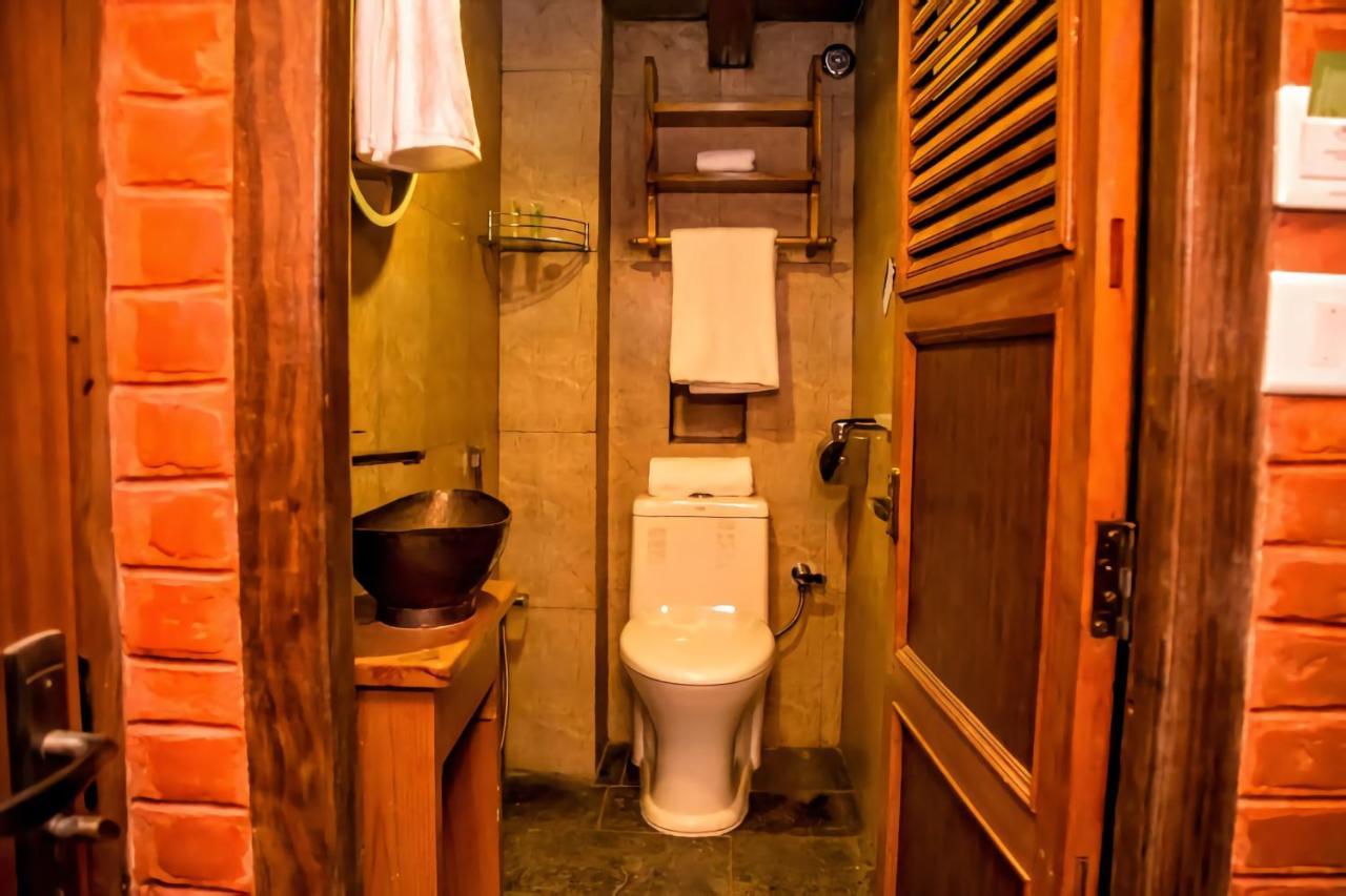 Hotel Baha Restaurant And Cafe Bhatgoan Екстериор снимка